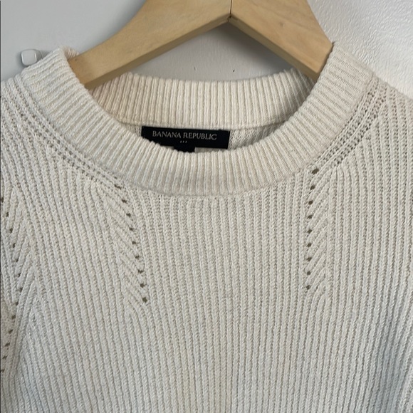 Banana Republic Cream Crew Neck Sweater with Textured Knit women size xs - Picture 3 of 3